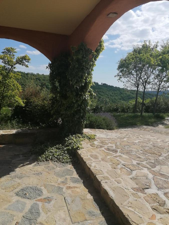 Apartma Villa Cedole Chabby Chick بيران المظهر الخارجي الصورة