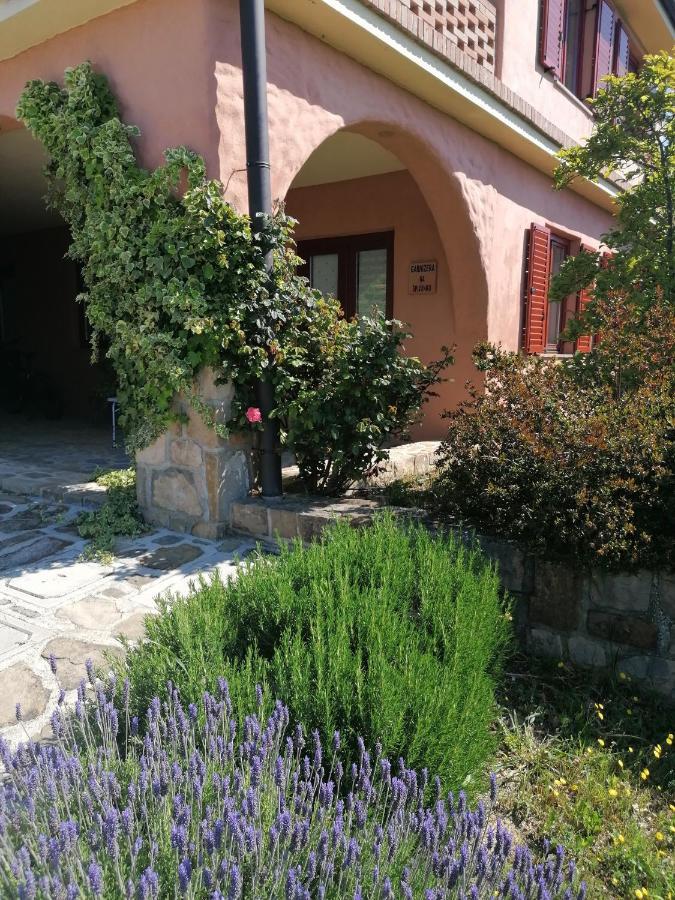 Apartma Villa Cedole Chabby Chick بيران المظهر الخارجي الصورة