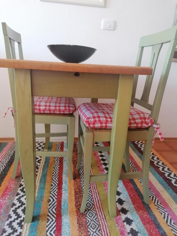 Apartma Villa Cedole Chabby Chick بيران المظهر الخارجي الصورة