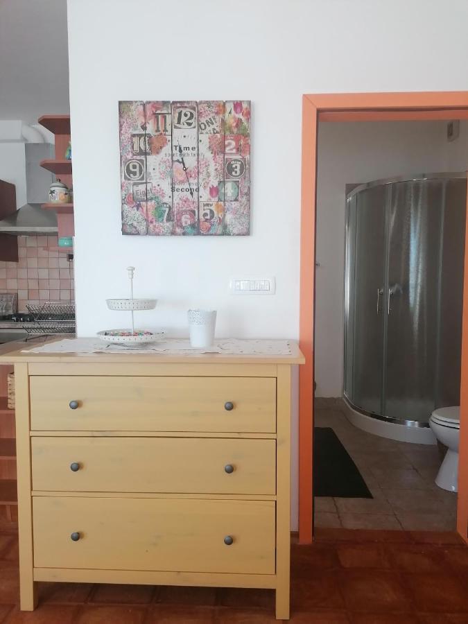 Apartma Villa Cedole Chabby Chick بيران المظهر الخارجي الصورة